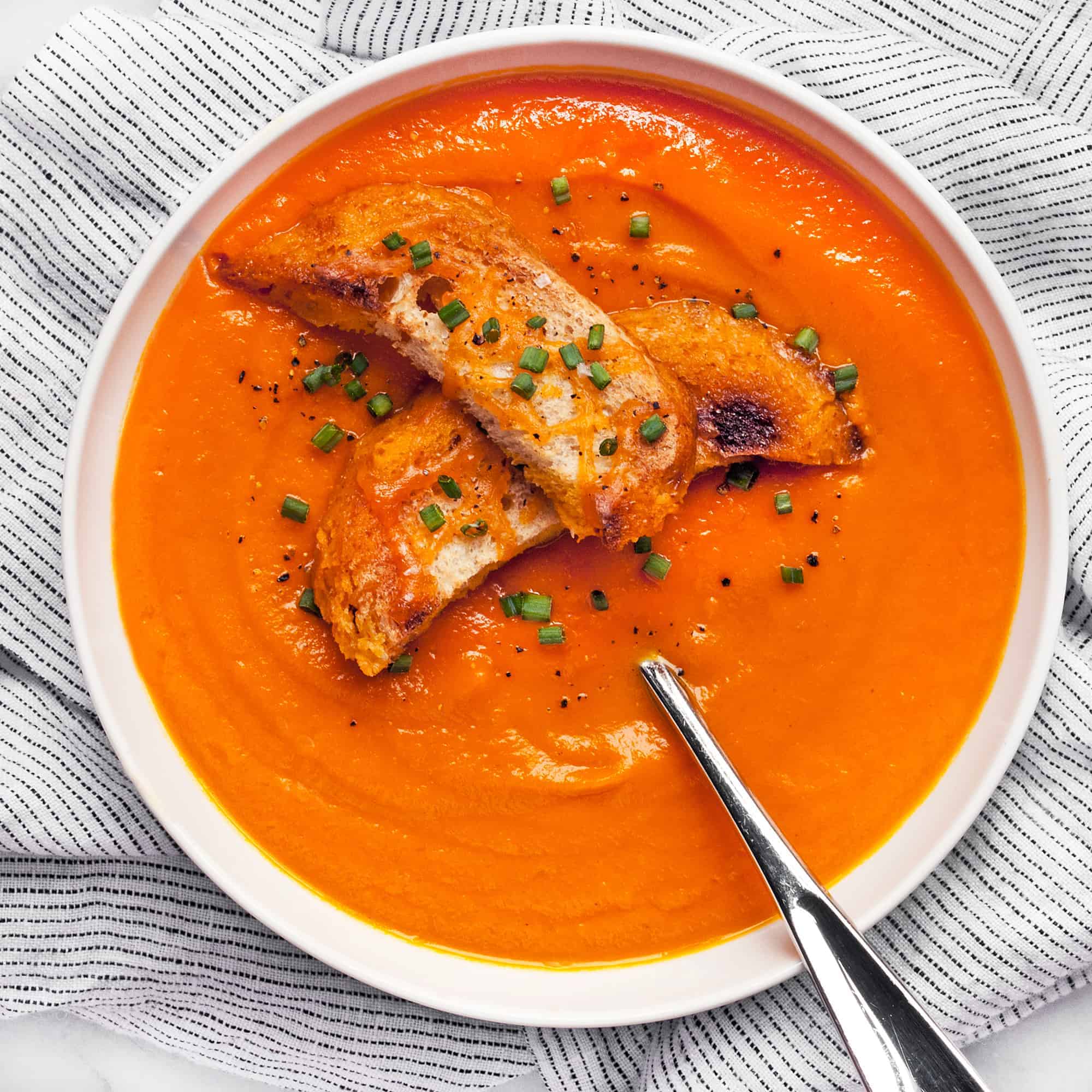 Carrot & Cheddar Soup