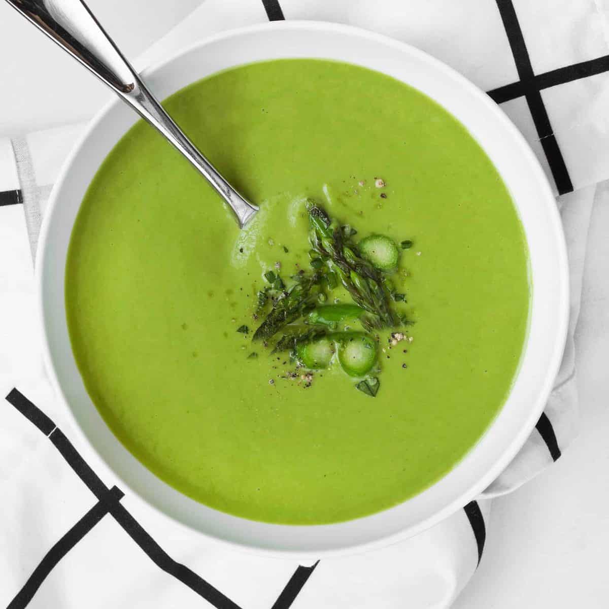 Vegan Chilled Asparagus Spinach Soup Last Ingredient