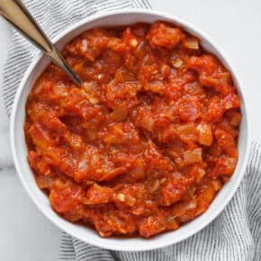 Roma tomato sauce in a bowl.