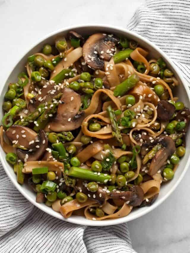 Udon Noodle Asparagus StirFry Last Ingredient