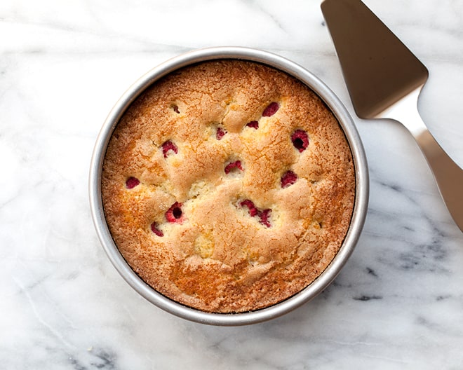 Raspberry cake made with fresh berries