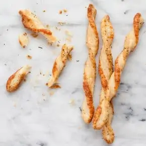 Rosemary Gouda Straws