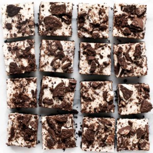 No-Bake Cookies & Cream Cheesecake Bars