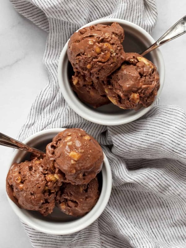 Two bowls of chocolate nice cream.