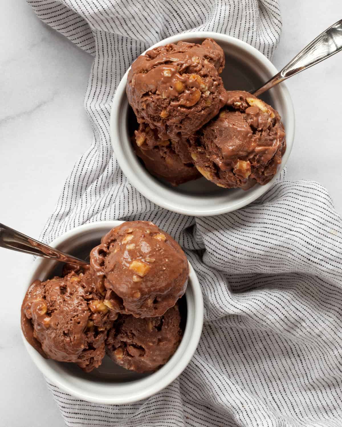 Two bowls of chocolate nice cream.