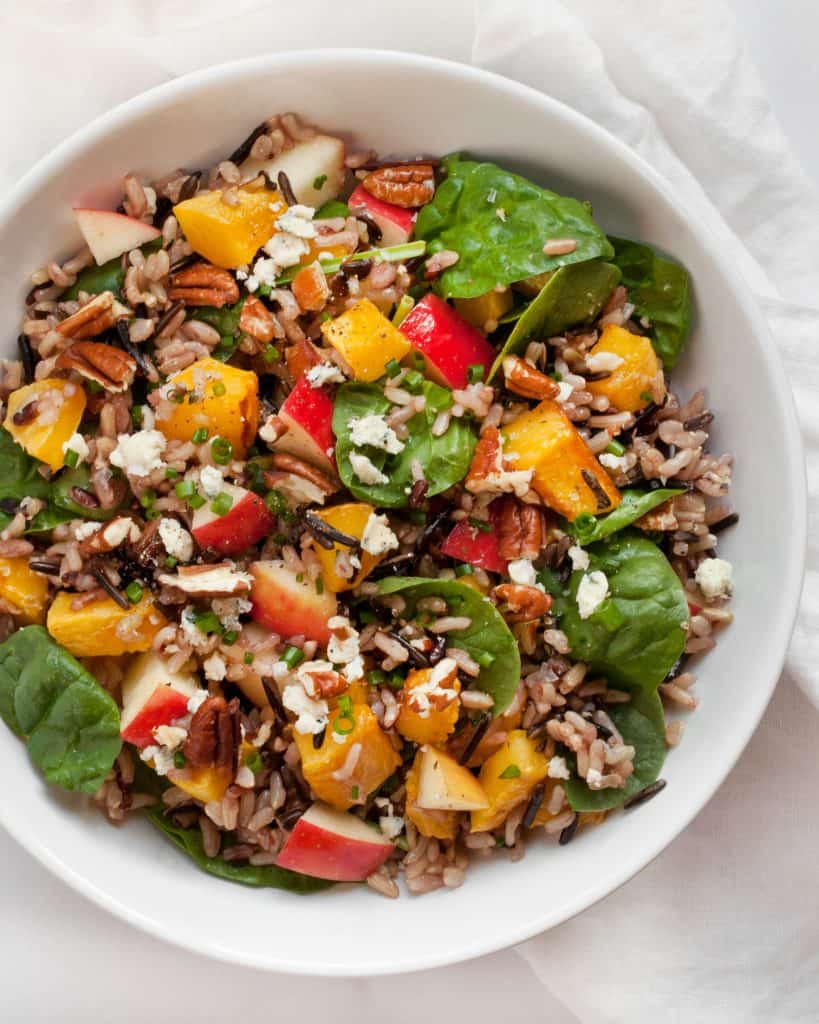 Wild rice salad with pumpkins and apples