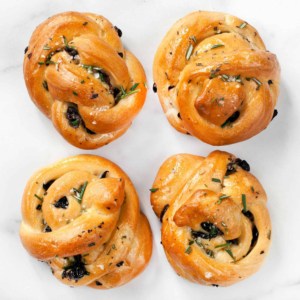 Rosemary Olive Knots