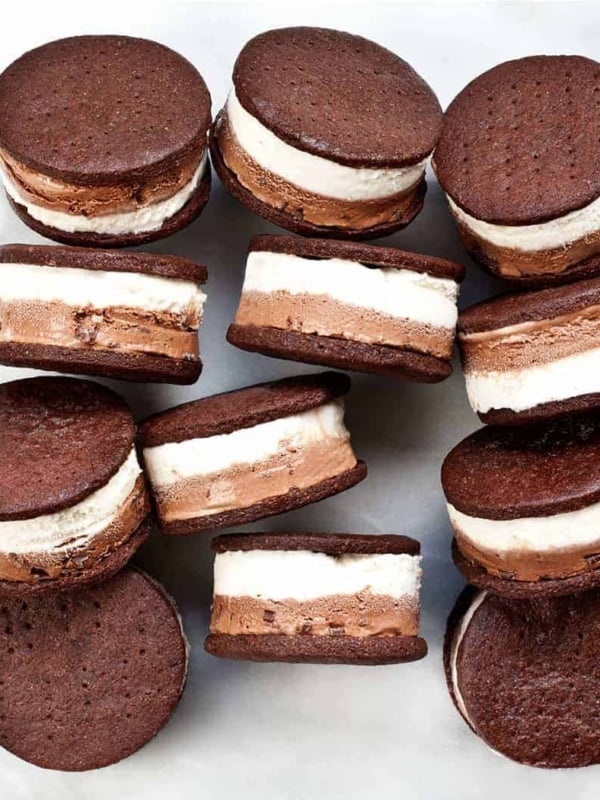 Black and White Ice Cream Sandwiches