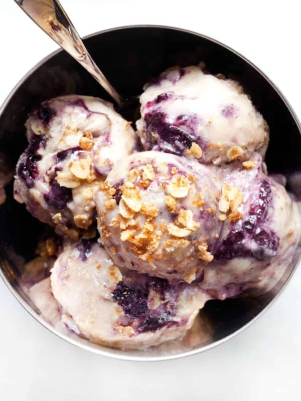 Vegan Blueberry Crumble Ice Cream