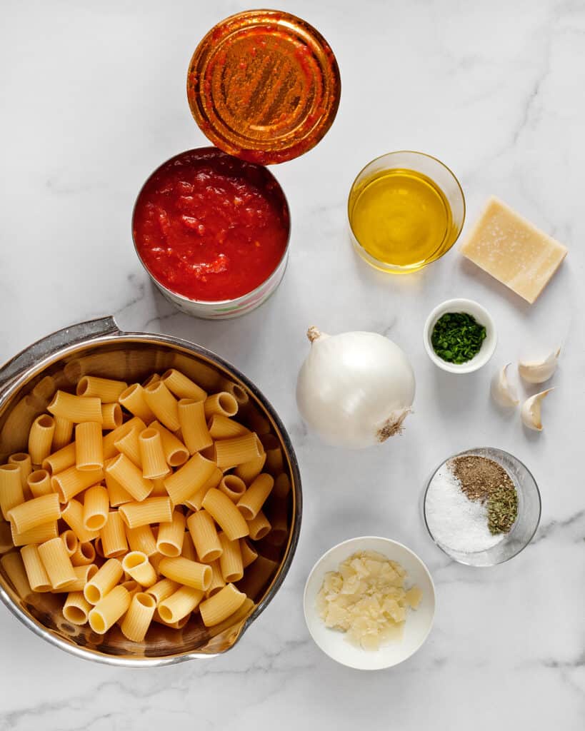 Smooth Rigatoni Without Ridges Easy Rigatoni Pasta & Tomato Sauce (Canned Tomatoes) - Last Ingredient