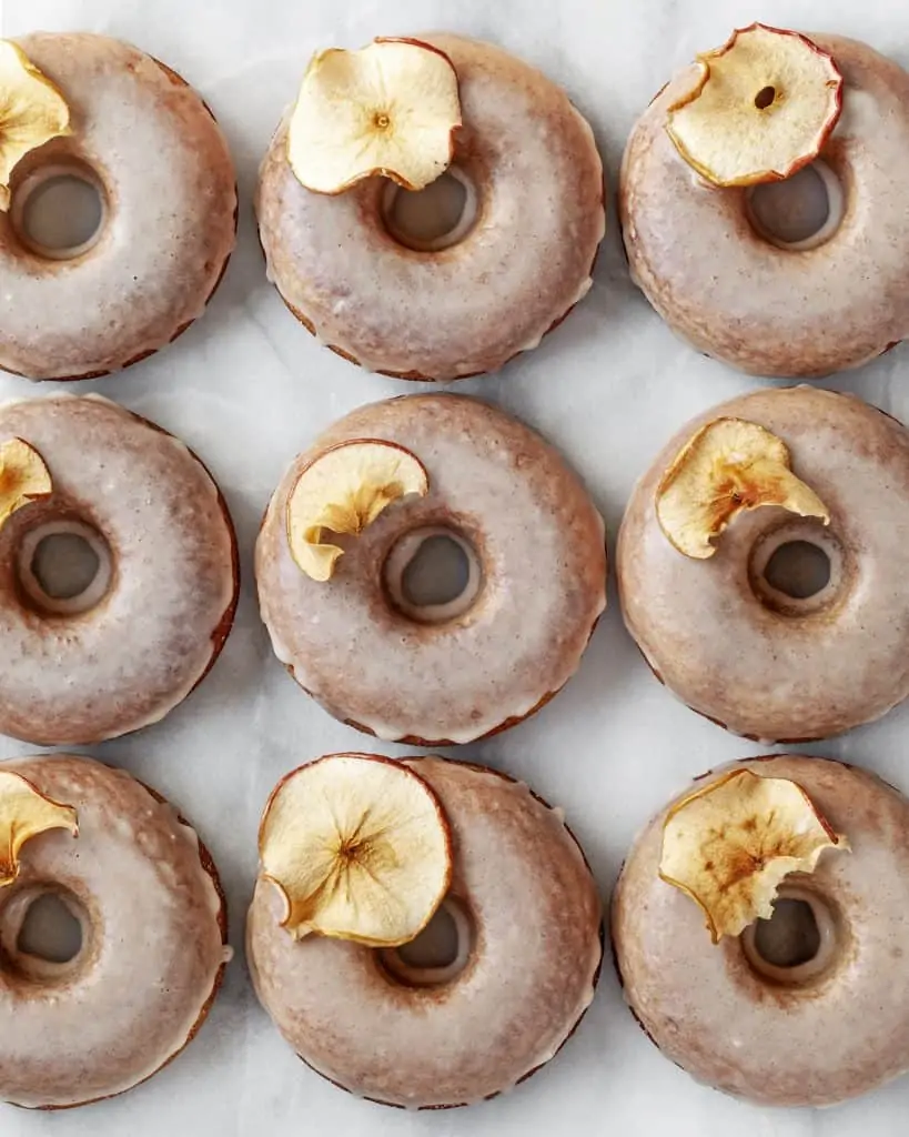 Baked Apple Cinnamon Donuts