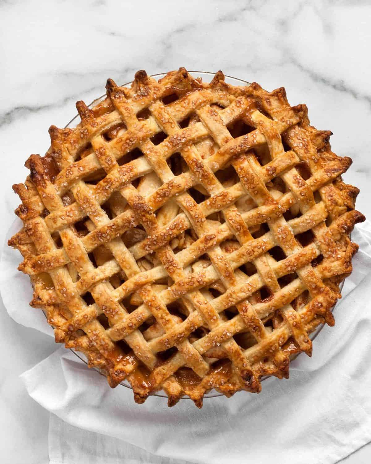 Cinnamon Salted Caramel Apple Pie | Last Ingredient