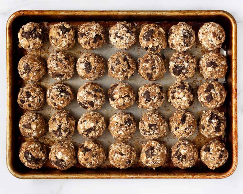 Salted Oatmeal Chocolate Chip Cookies