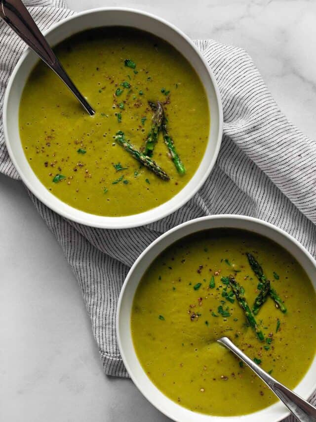 Vegan Asparagus Soup Last Ingredient