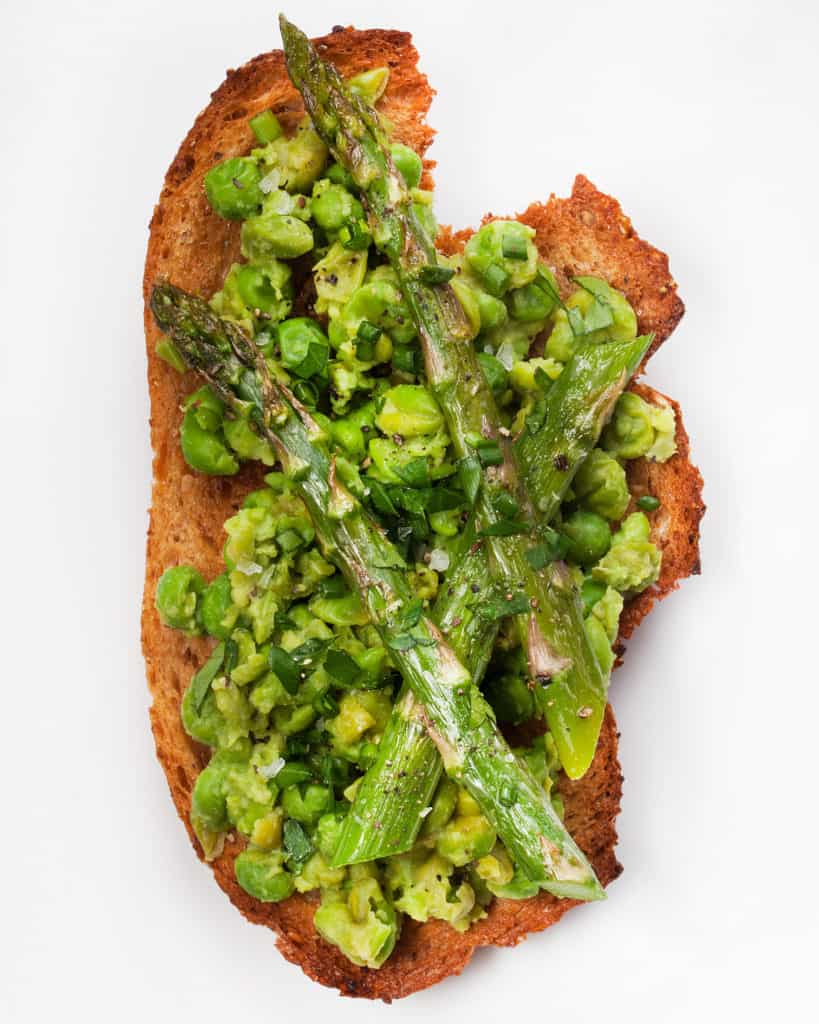 Smashed Pea Asparagus Tartines