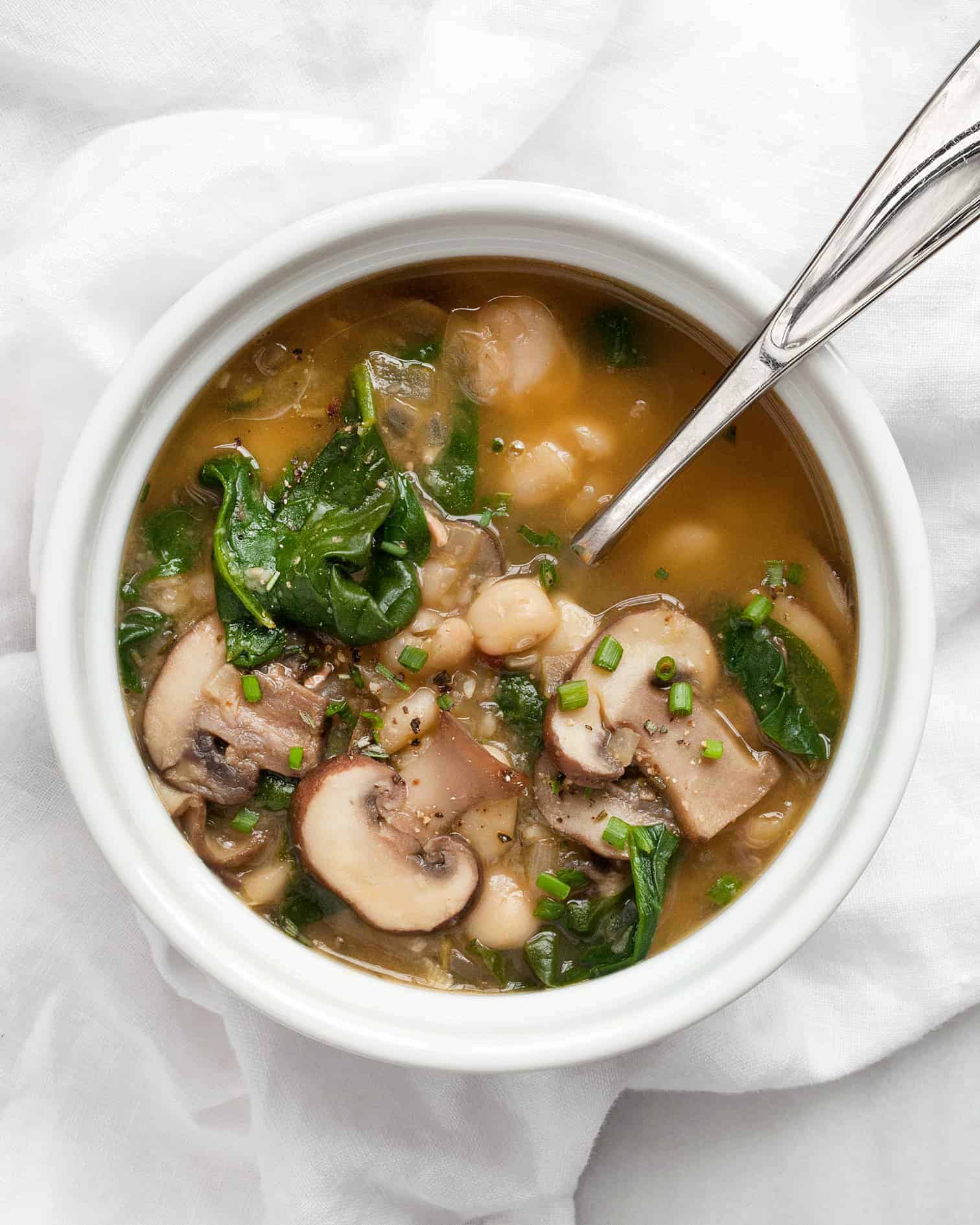 White Bean Mushroom Spinach Soup