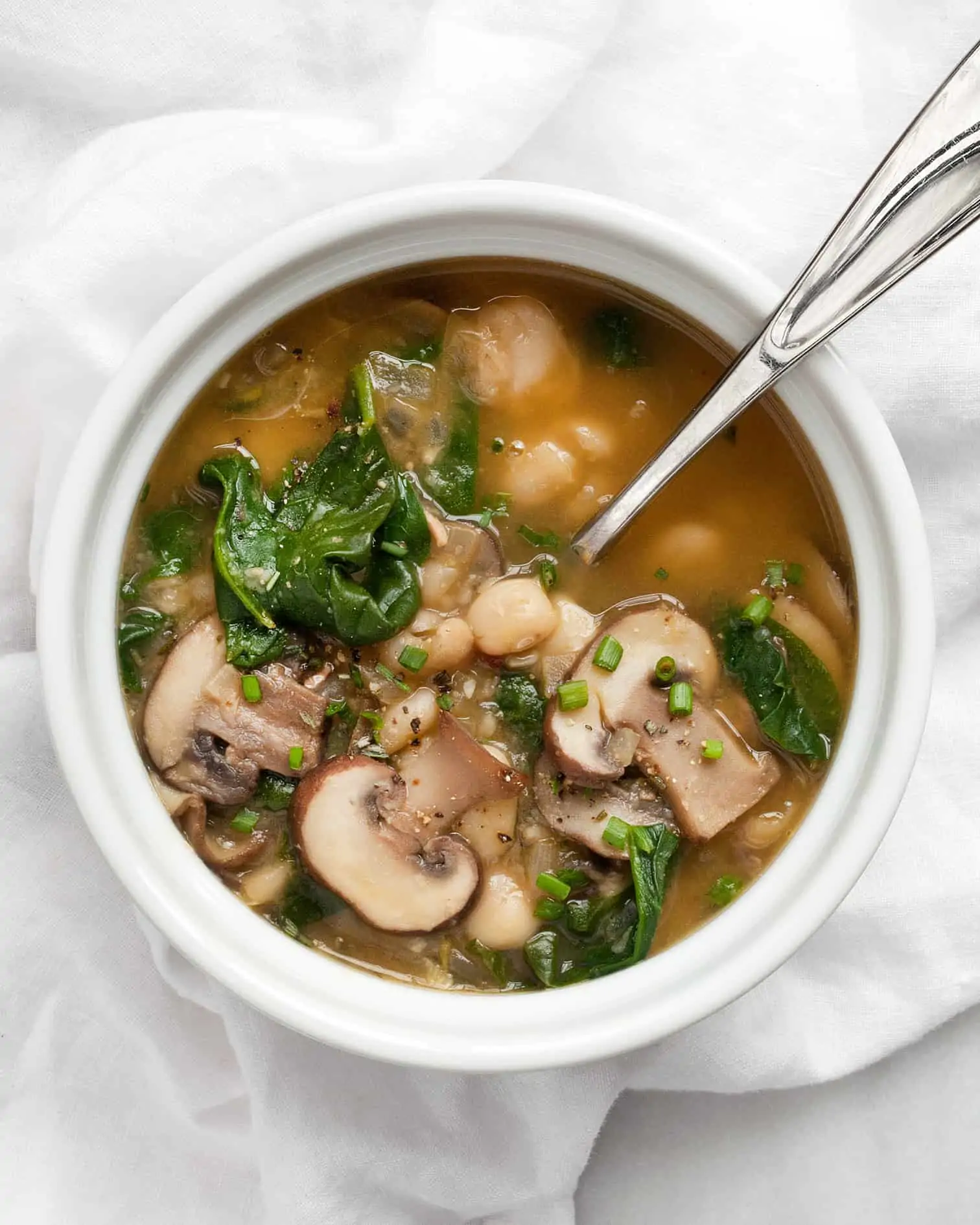 White Bean Mushroom Spinach Soup