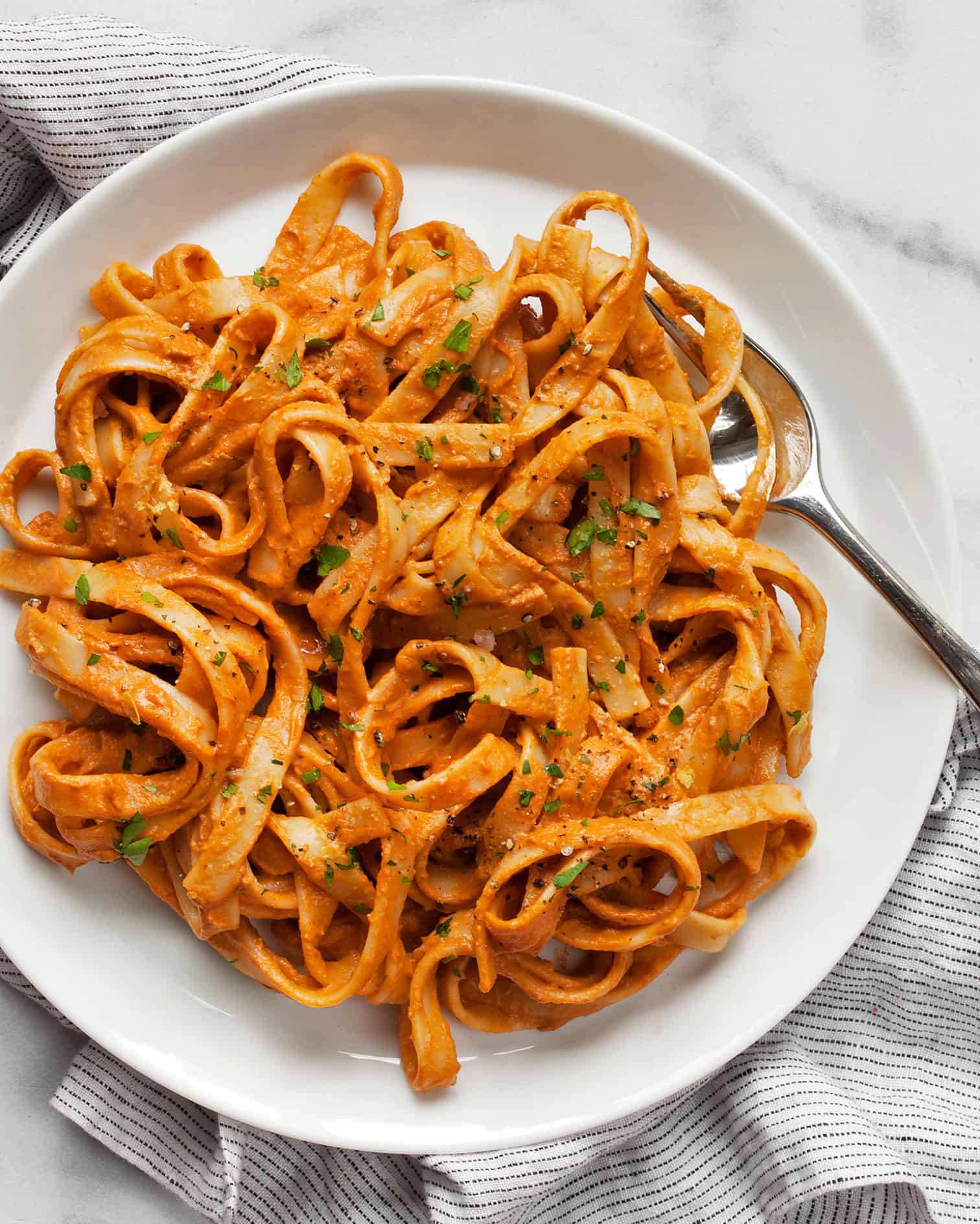 Vegan Creamy Tomato Spinach Pasta