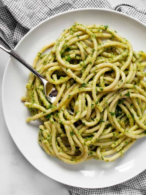 15-Minute Vegan Avocado Pasta