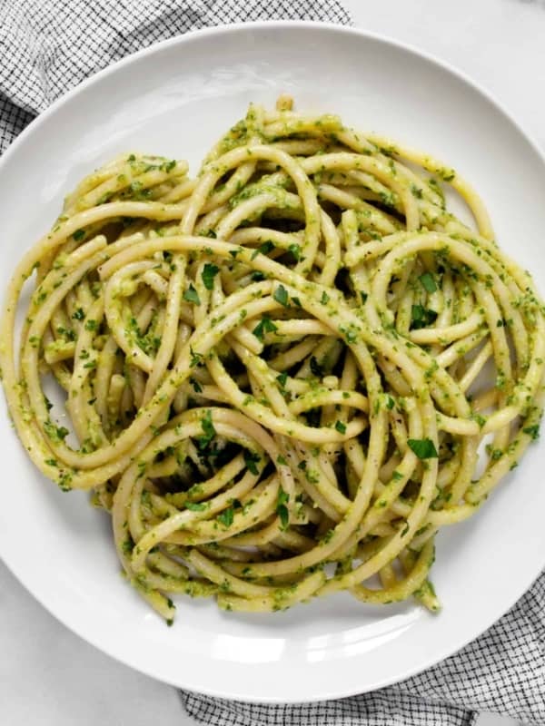 15-Minute Vegan Avocado Pasta