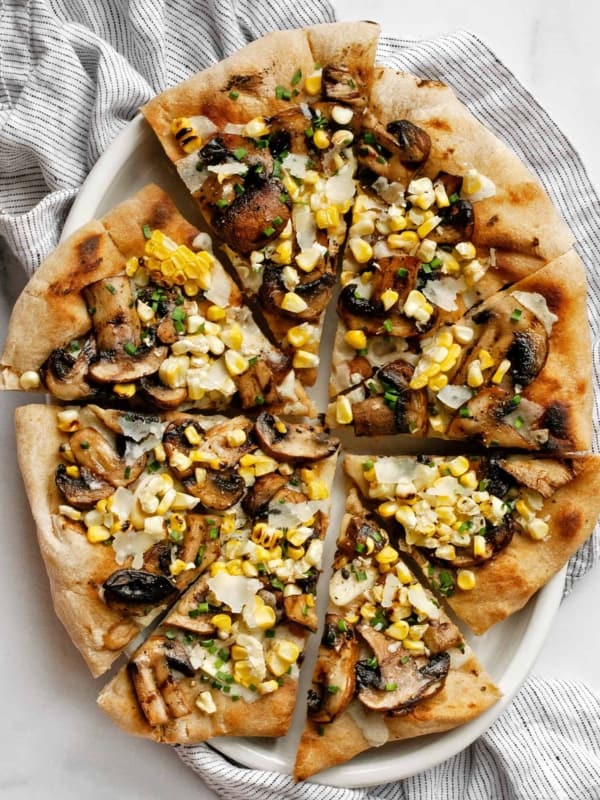 Grilled Mushroom Corn Pizza