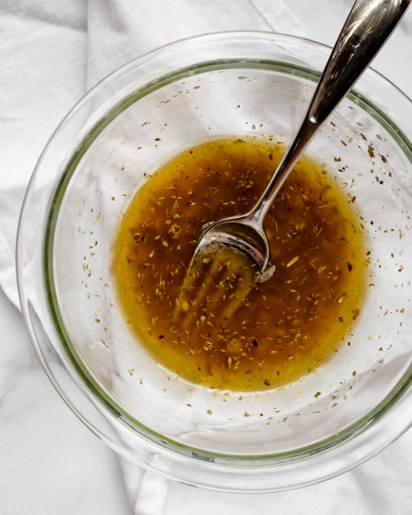 How to make Greek salad dressing