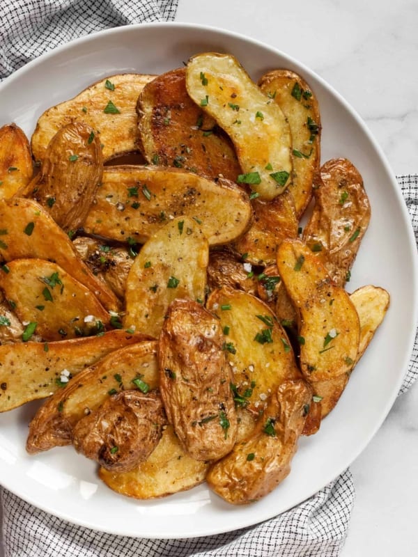 Garlic Herb Roasted Fingerling Potatoes