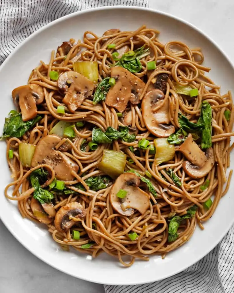 Soba Noodles with Mushrooms and Bok ChoySoba Noodles with Mushrooms and Bok Choy