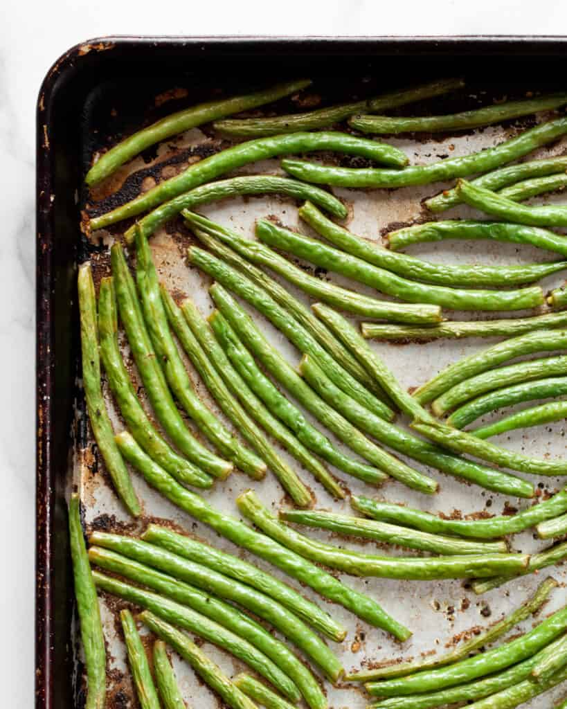 Roasted green beans on sheet pan