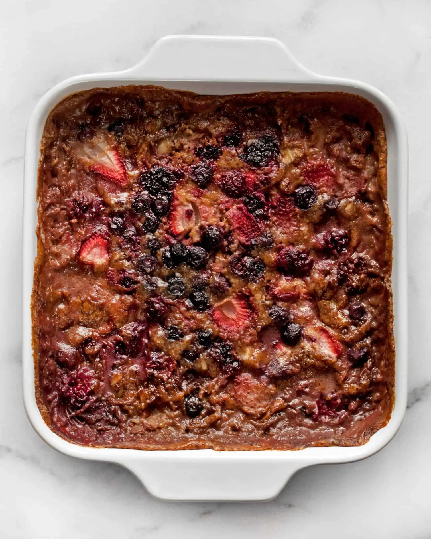 Baked oatmeal in the dish