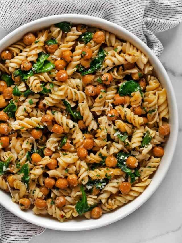 Spinach and Crispy Chickpea Pasta Last Ingredient